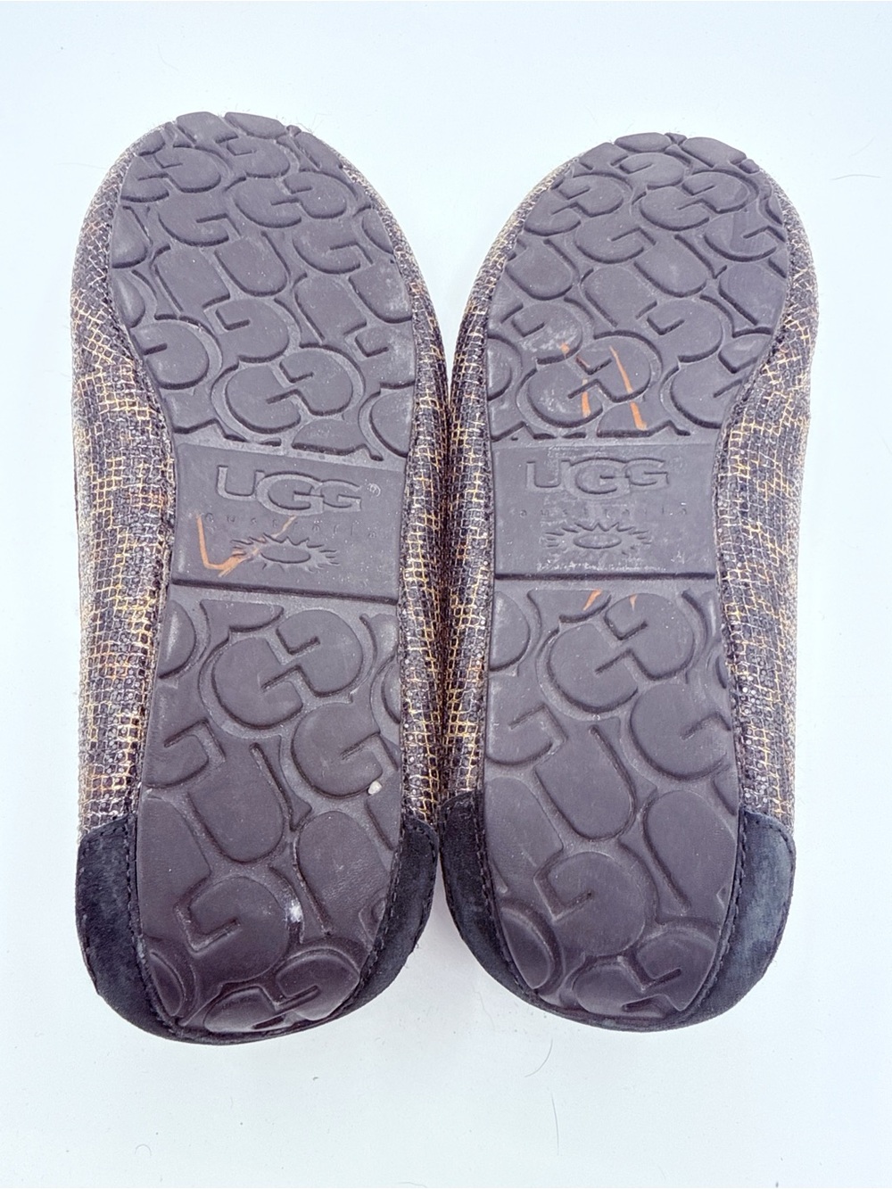 Ugg Ansley Glitter Leopard Sheepskin Lined Moccasins Slippers - Picture 8 of 8